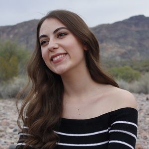 Meet your Posher, Adrianna